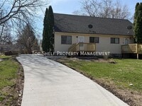 Building Photo - 1627 E Glenwood Dr