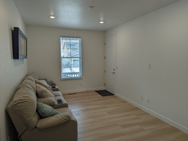 Building Photo - 2928 Furthermore Ln