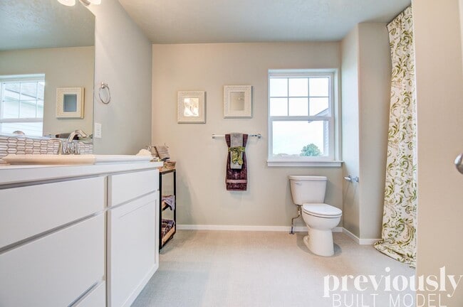 Building Photo - Stunning 3 Bed, 2.5 Bath Home in Spokane Valley! *HOLIDAY SPECIAL: $500 OFF!*