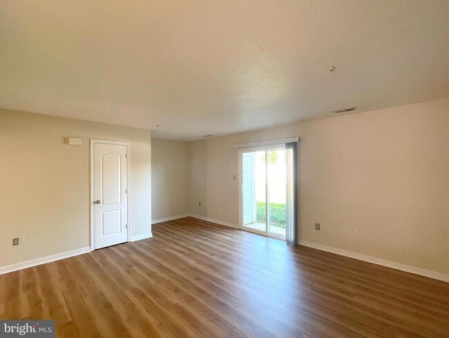 Building Photo - 45288 Rumsford Ln