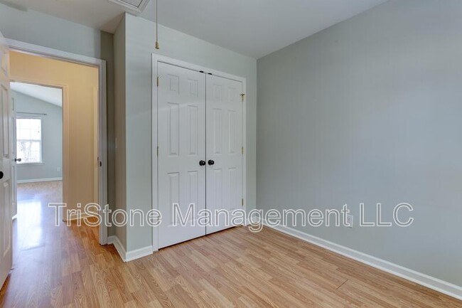 Building Photo - 5724 Henderson Oaks Dr