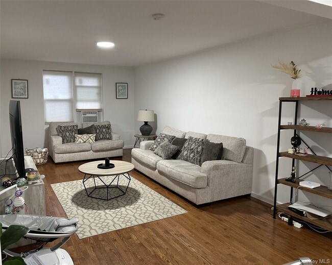 Building Photo - 1133 Midland Ave