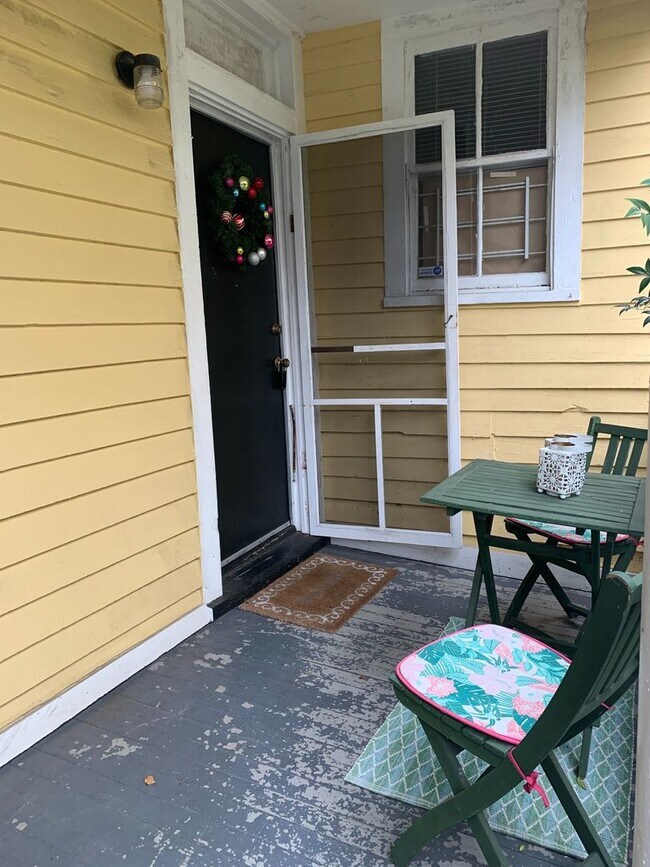 Building Photo - 1 Bedroom 1 Bath Apartment in Wraggsboro - Downtown Charleston