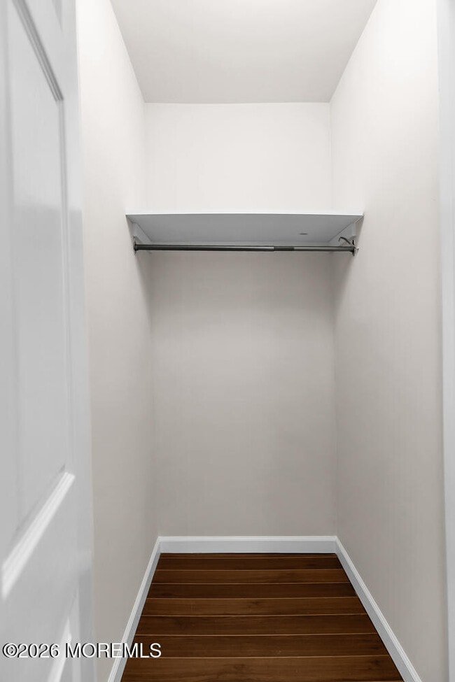 Building Photo - 209 Bay Ave