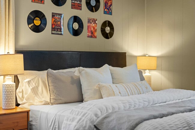 Building Photo - 30 N Auburndale St