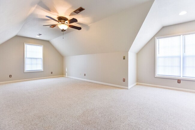 Building Photo - 3886 Stella Dr