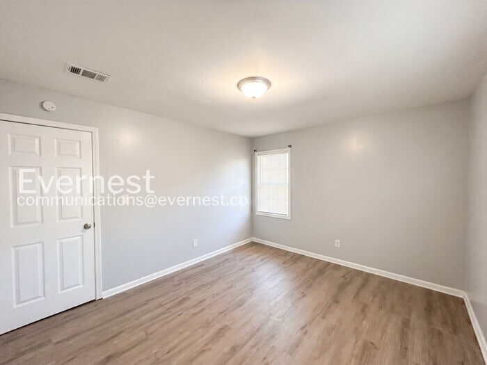 Building Photo - 5267 Joan of Arc Pl