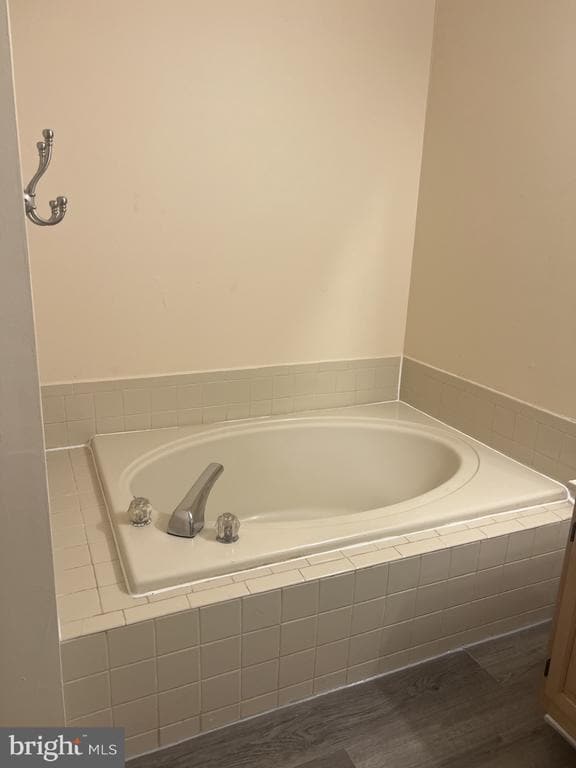 Building Photo - 1208 Athens Ct