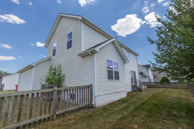 Building Photo - 59 Stork Ln