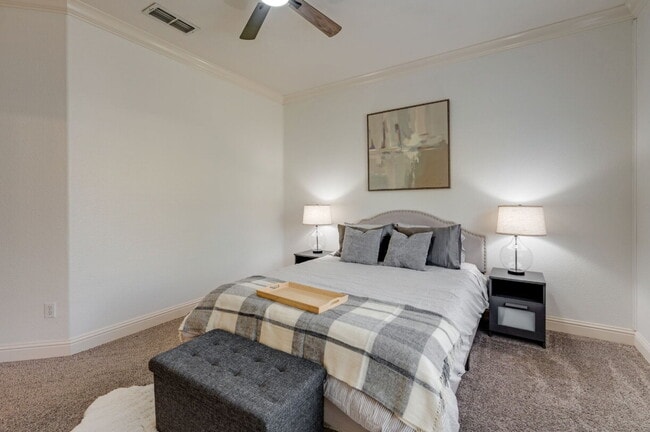 Building Photo - Cozy 3-Bed Sanctuary with 2 Full Baths in Sacramento’s Serene Prairie Dunes