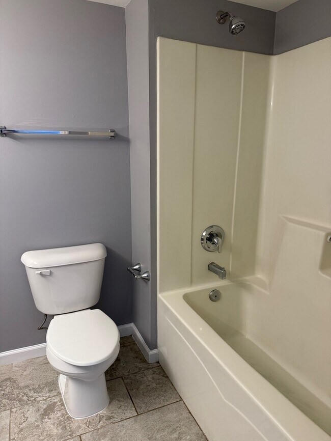 Building Photo - Two Bedroom Two Bath Condo with NO STAIRS!!