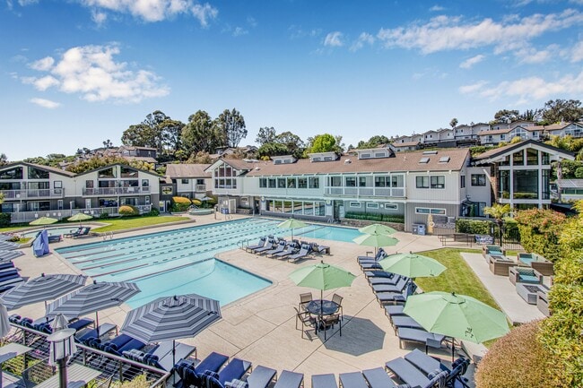 Building Photo - Harbor Point