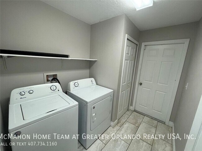 Building Photo - 197 Maple Dr