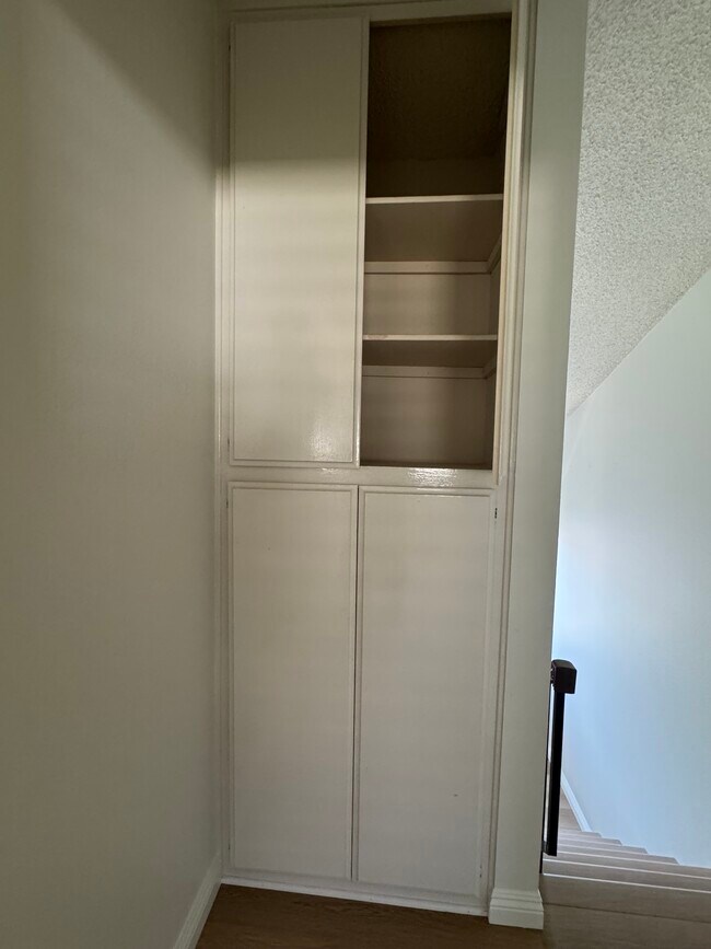 Building Photo - 15220 S Normandie Ave