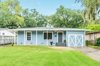 Building Photo - Recently Renovated 4-Bedroom Home with Mod...