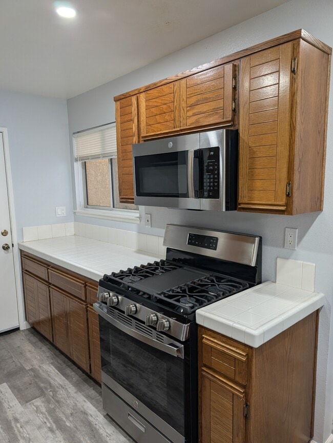 Building Photo - 24003 Arroyo Park Dr