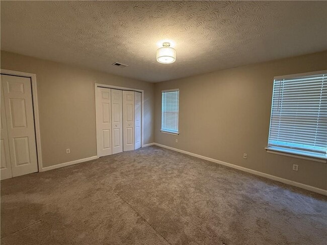 Building Photo - 217 Farmville Ct