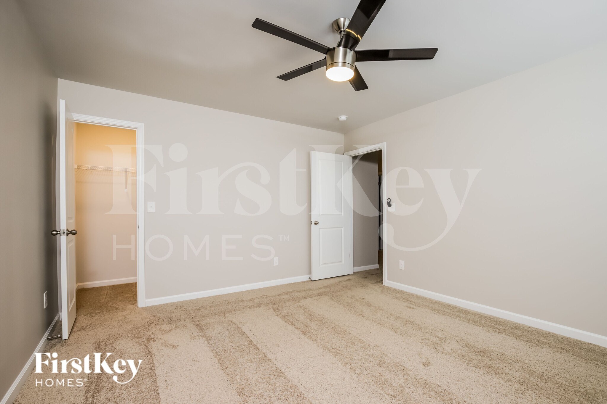 Building Photo - 2043 Longshadow St