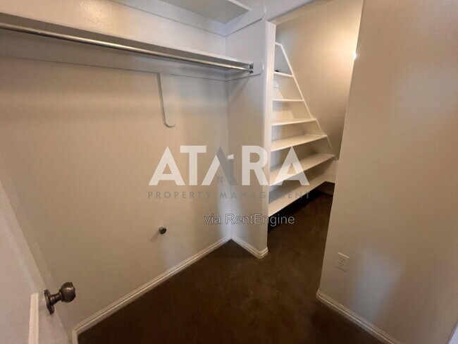 Building Photo - 754 Stonne Ln