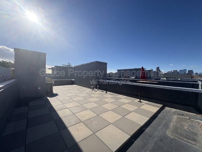 Building Photo - 3400 Larimer St