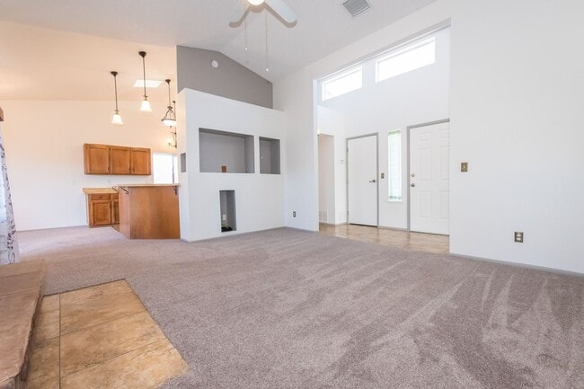 Building Photo - Beautifully Updated 2BR/2BA Home – Near Fort Huachuca