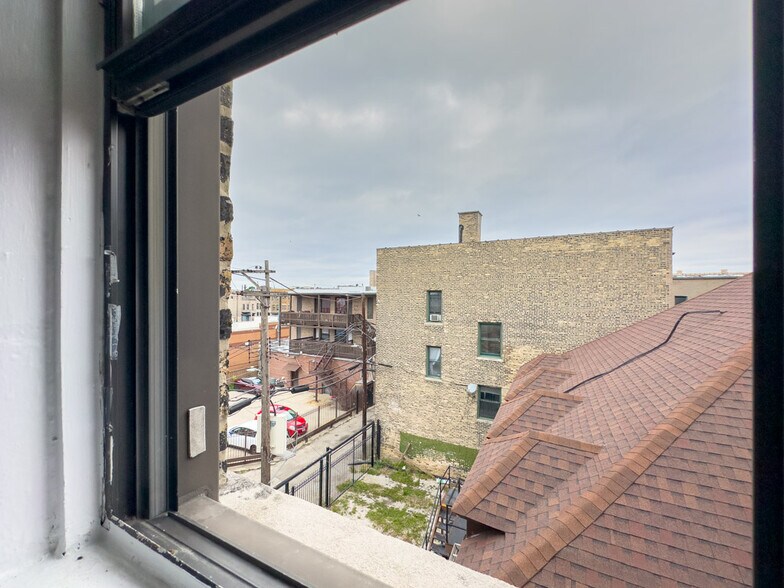 Building Photo - 1536 N Kedzie Ave