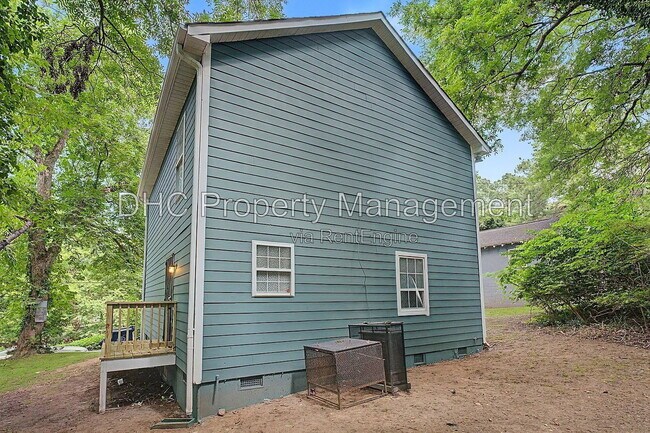 Building Photo - 1167 Hubbard St SW