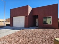 Building Photo - 2206 Las Brisas Way