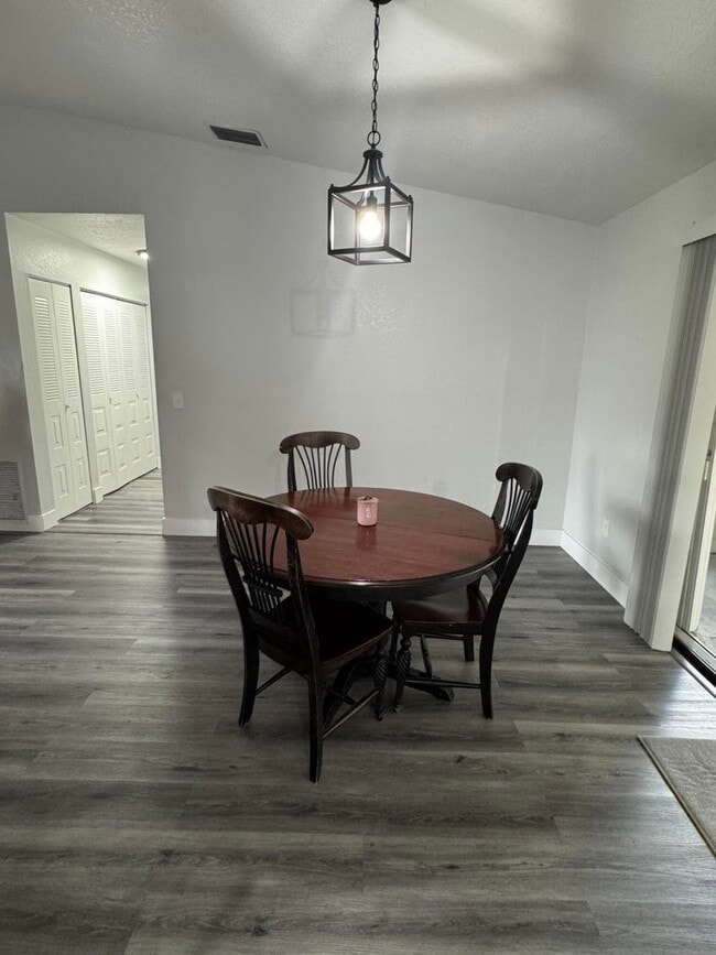 Building Photo - 2774 SE Brevard Ave