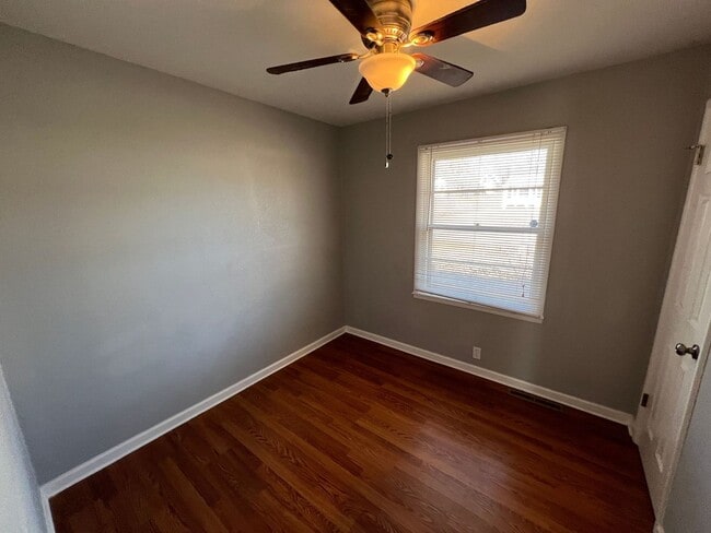 Building Photo - Spacious 3-Bedroom Home with Garage