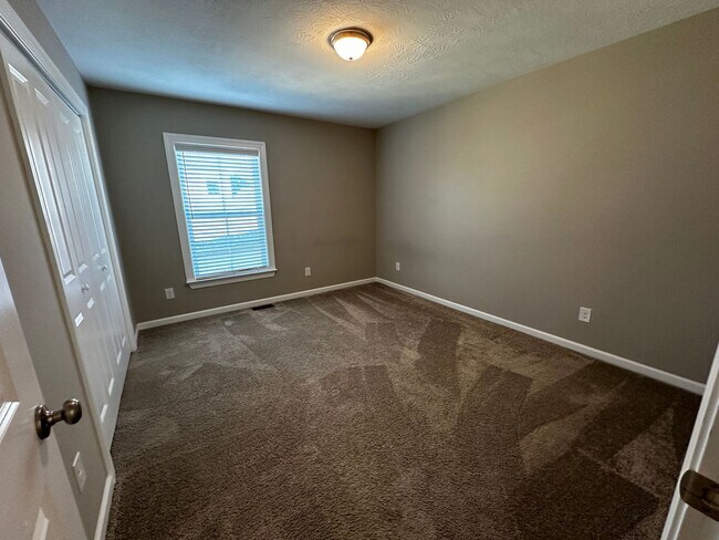 Building Photo - 977 Glenhaven Dr