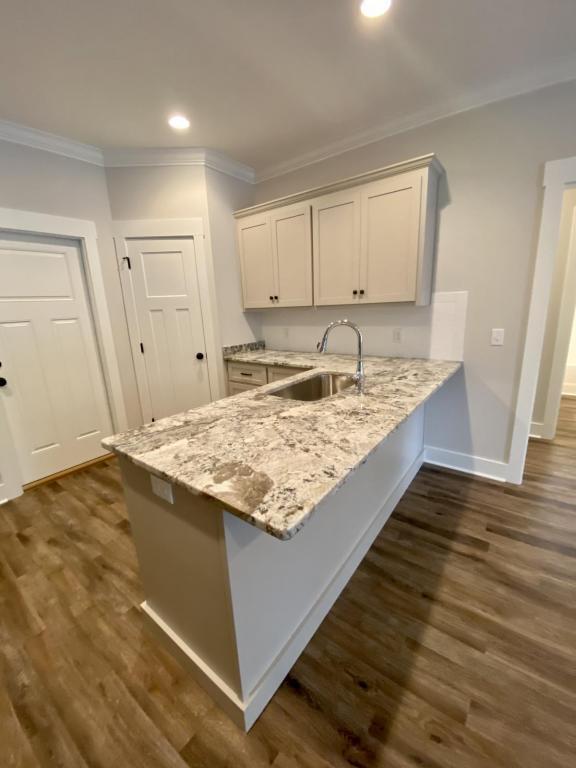 Building Photo - 20 Settlers Cove Dr