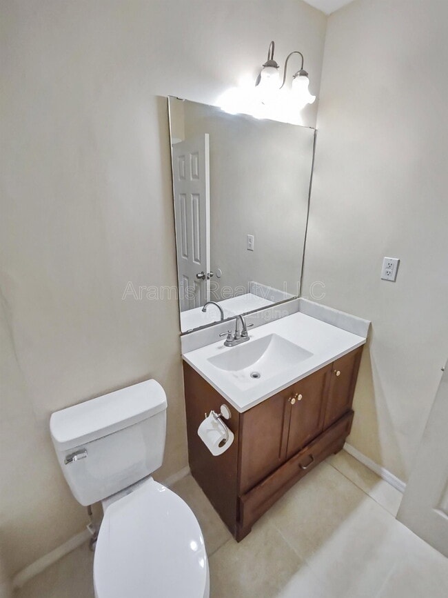 Building Photo - 3032 Destin Cir