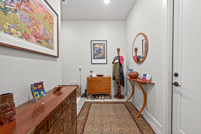 Building Photo - 9979 Pebble Glen Dr