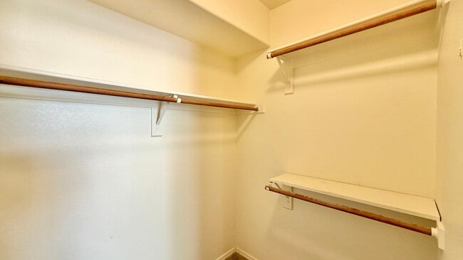 Building Photo - 4925 E Desert Cove Ave