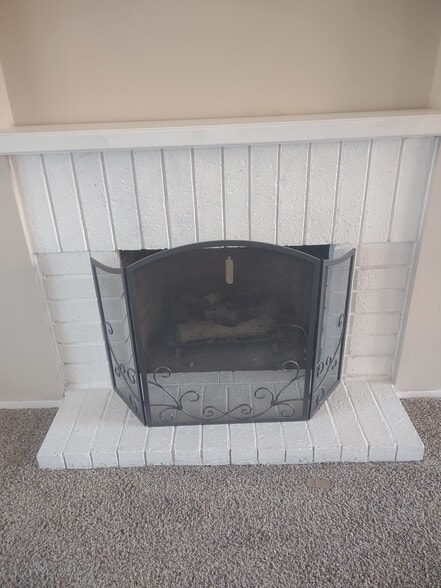 Fireplace in Living Room - 322 Esquina Dr