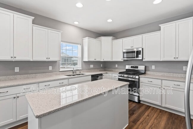 Building Photo - 1520 Foxwood Pass