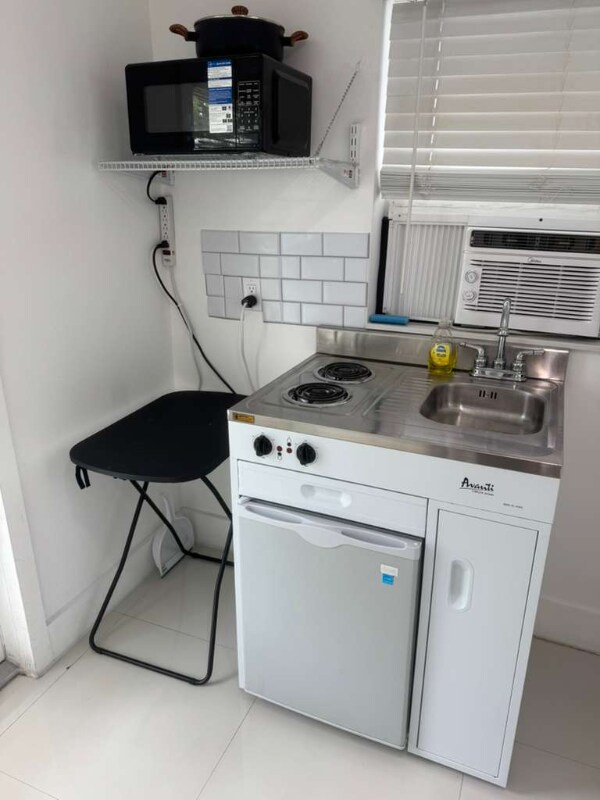 Building Photo - 6242 SW 24th St