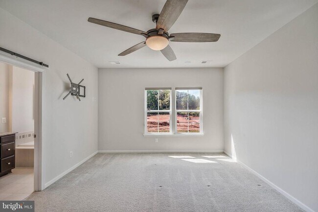 Building Photo - 10711 Hinton Wy
