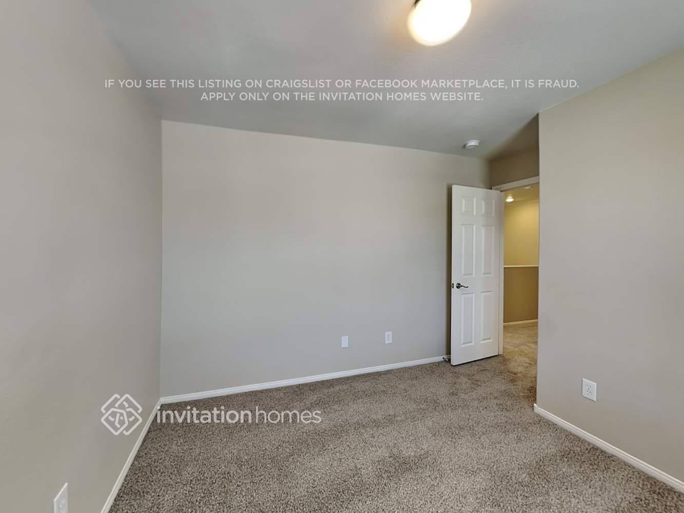 Building Photo - 11575 W Aruba Beach Ave