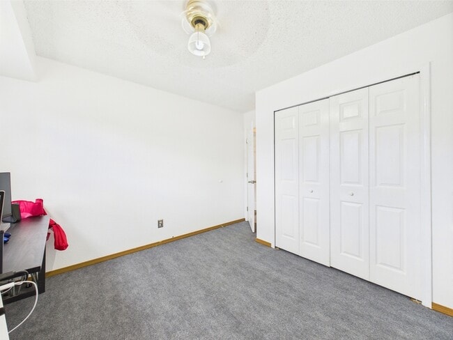Building Photo - 1018 Rancher Dr