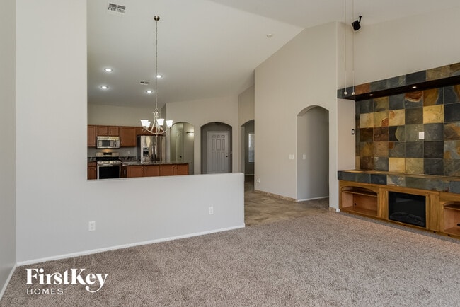 Building Photo - 1263 W Busa Dr