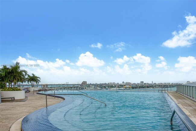 Building Photo - 888 Biscayne Blvd