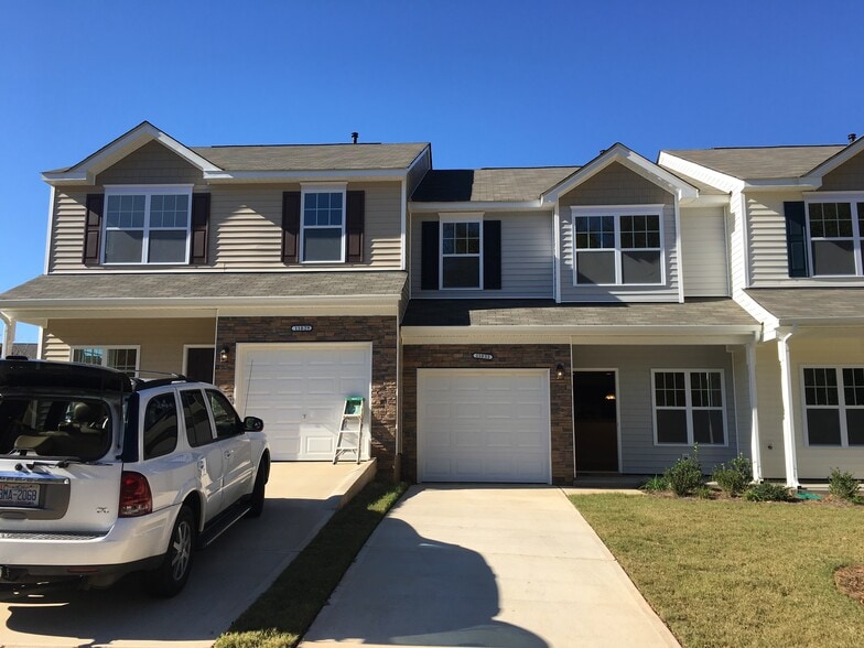 Building Photo - 11033 Ardglass Ct