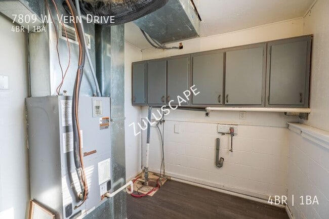 Building Photo - 7809 W Vern Dr