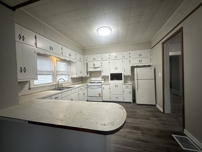 Building Photo - 2206 N 11th St