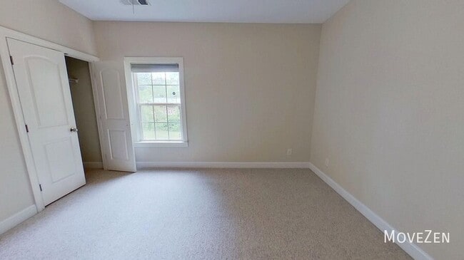 Building Photo - 307 Easterlin Way