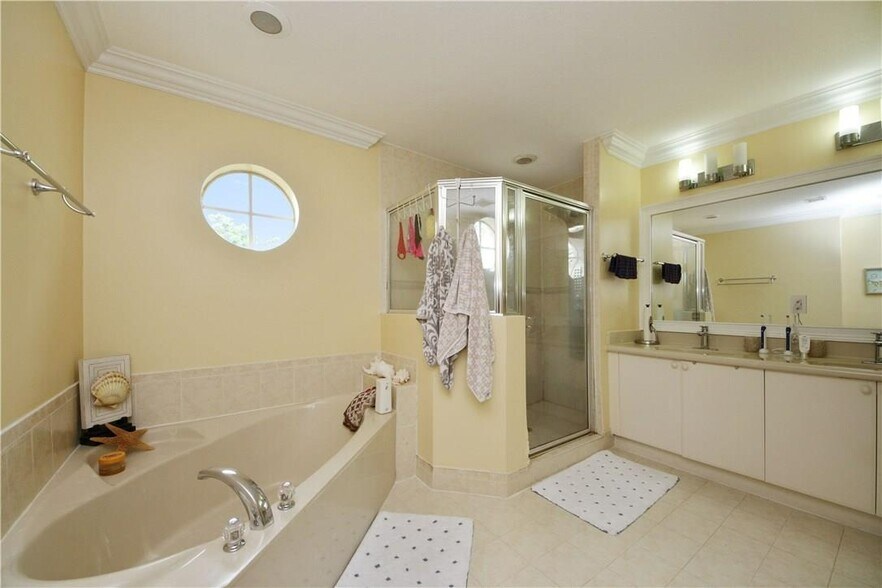 Building Photo - 7347 NW 173rd Dr