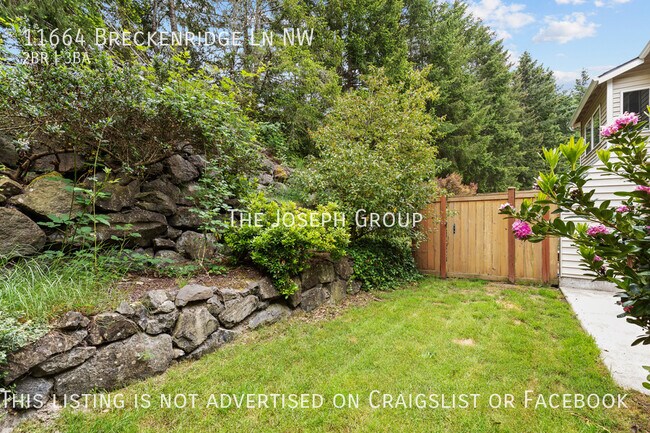 Building Photo - Centrally located 2 bed/2.5 bath in Silver...