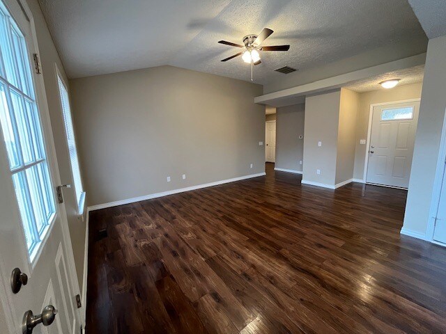 Building Photo - 1907 Holly Springs Ave